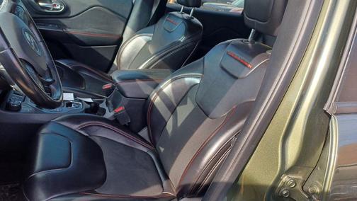 2019 Jeep Cherokee Trailhawk