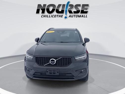 2022 Volvo XC40 T5 R-Design
