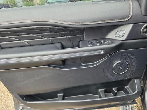 MAGNETIC METALLIC 2018 Ford Expedition Platinum