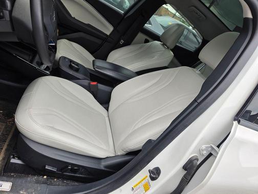 STAR WHITE MET TRI-COAT 2023 Ford Mustang Mach-E Premium