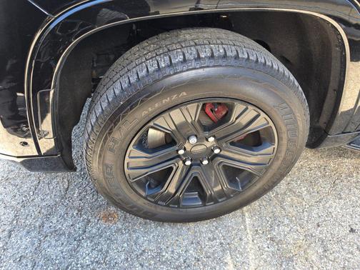 Diamond Black Crystal Pearlcoat 2023 Jeep Wagoneer Series I 4x4