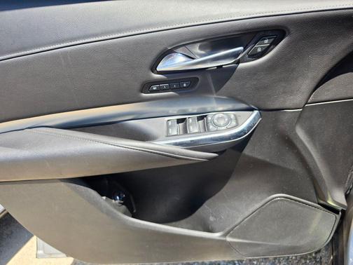 Radiant Silver Metallic 2020 Cadillac XT4 Premium Luxury