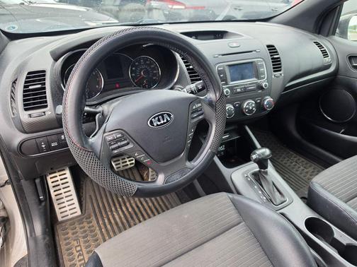 Bright Silver 2014 Kia Forte Koup SX