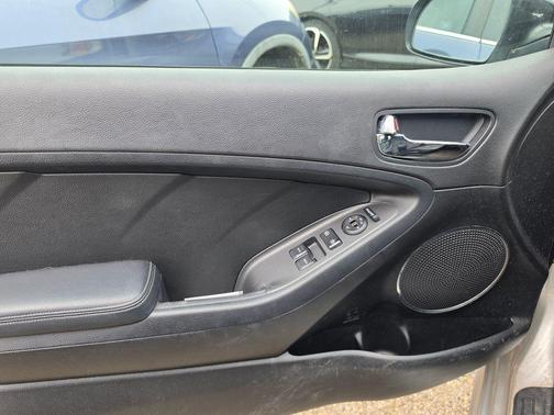 Bright Silver 2014 Kia Forte Koup SX