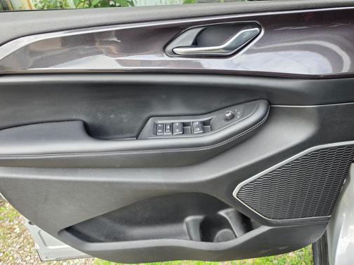 Silver Zynith 2022 Jeep Grand Cherokee Altitude