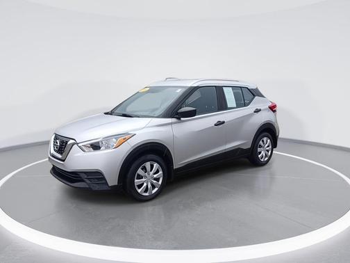 2019 Nissan Kicks S