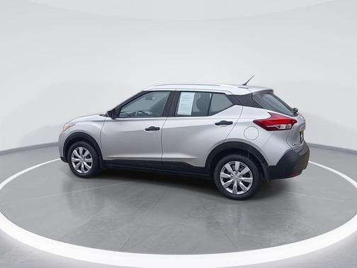 2019 Nissan Kicks S
