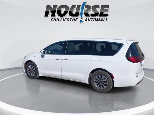 2022 Chrysler Pacifica Hybrid Touring L