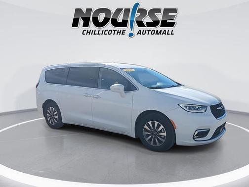 2022 Chrysler Pacifica Hybrid Touring L