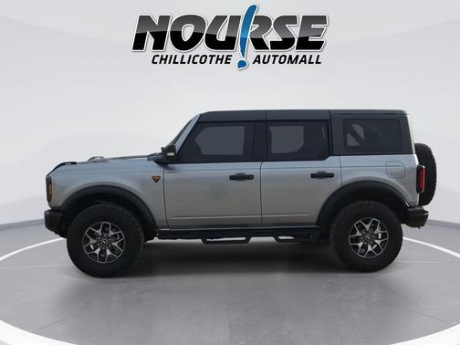 ICONIC SILVER METALLIC 2023 Ford Bronco Badlands