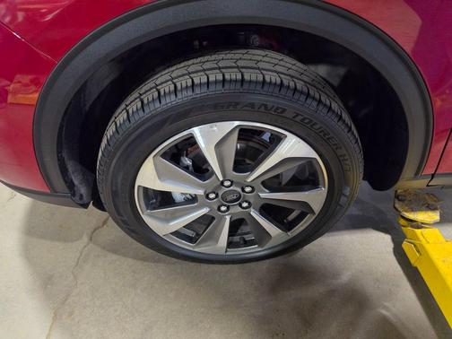 RAPID RED MET TINTED CC 2024 Ford Escape Platinum
