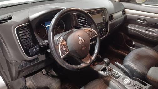 2015 Mitsubishi Outlander SE