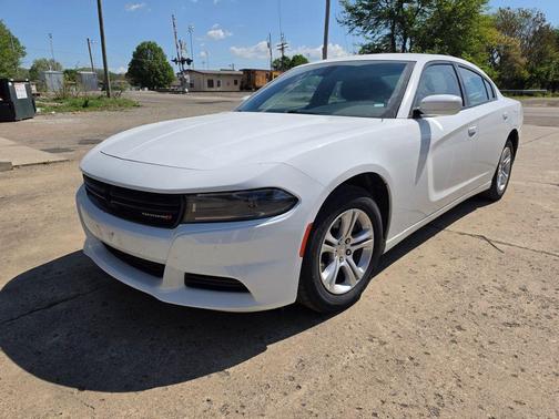 White Knuckle Clearcoat 2022 Dodge Charger SXT