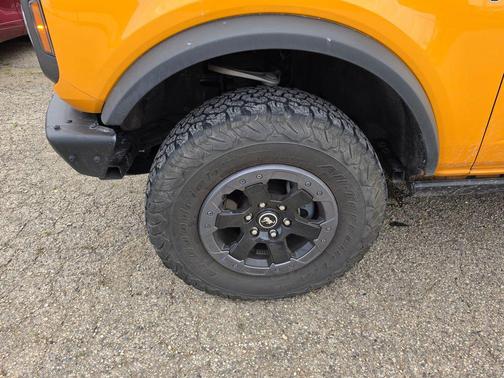 CYBER ORANGE MET TRI-COAT 2021 Ford Bronco Badlands
