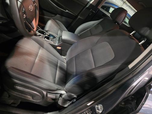 Coliseum Gray 2018 Hyundai TUCSON SE