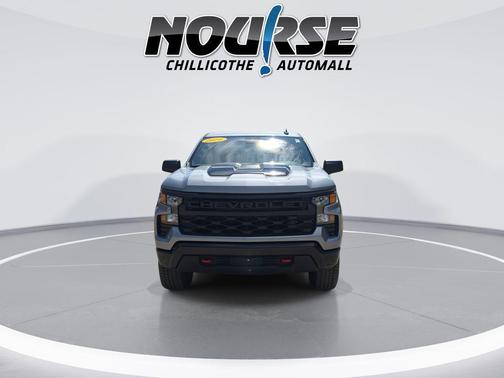 Sterling Gray Metallic 2024 Chevrolet Silverado 1500 Custom Trail Boss