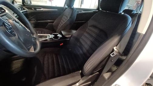 2014 Ford Fusion Hybrid SE