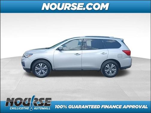 2019 Nissan Pathfinder SV