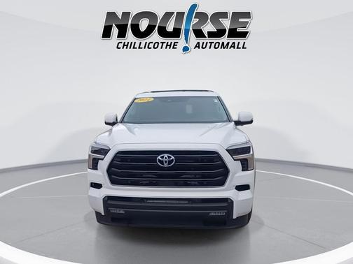 2024 Toyota Sequoia SR5