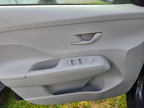 Ecotronic Gray Pearl 2024 Hyundai KONA SEL