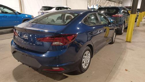 2019 Hyundai ELANTRA SE