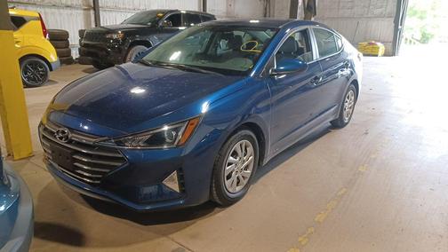 2019 Hyundai ELANTRA SE