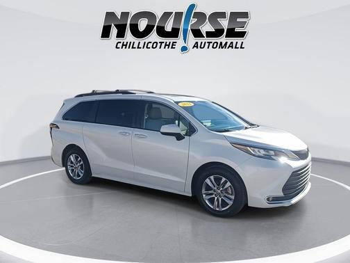 2022 Toyota Sienna XLE