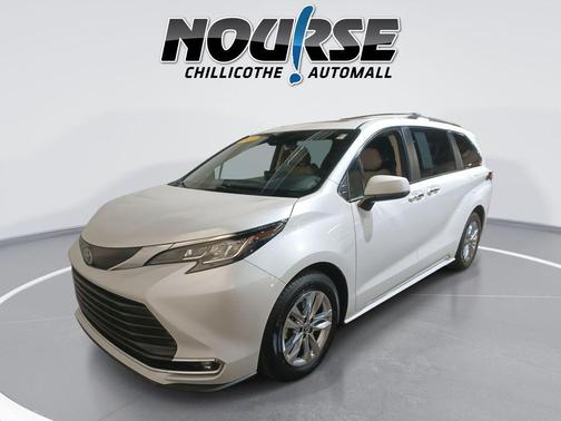 2022 Toyota Sienna XLE