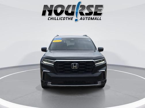 Crystal Black Pearl 2024 Honda Pilot Touring 8-Passenger