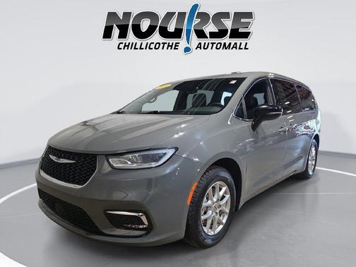 Ceramic Gray Clearcoat 2025 Chrysler Pacifica L