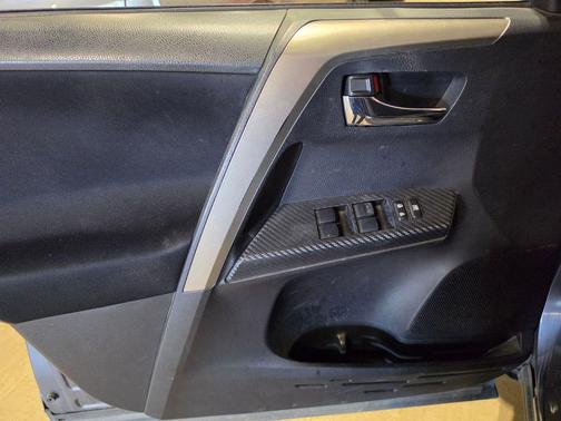Magnetic Gray Metallic 2015 Toyota RAV4 XLE
