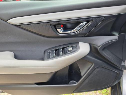 Ice Silver Metallic 2023 Subaru Outback Premium
