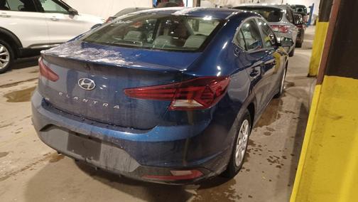 2019 Hyundai ELANTRA SE