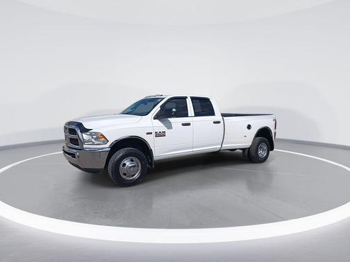 2018 RAM 3500 Tradesman Crew Cab 4x4 8' Box