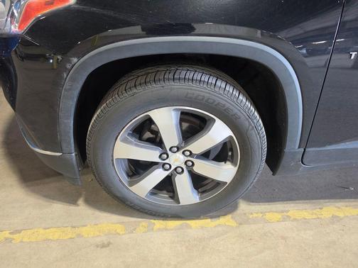 Mosaic Black Metallic 2018 Chevrolet Traverse LT Leather