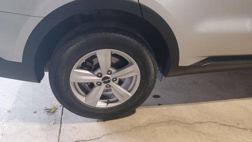 2022 Kia Sorento LX