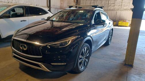 2018 INFINITI QX30 ESSENTIAL