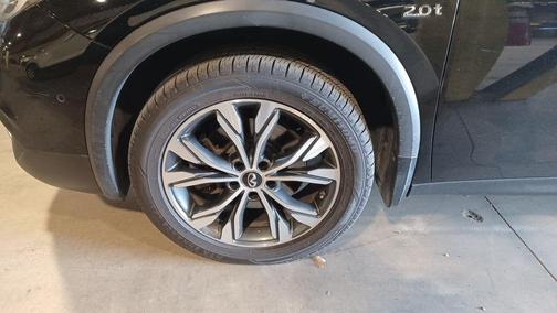 2018 INFINITI QX30 ESSENTIAL