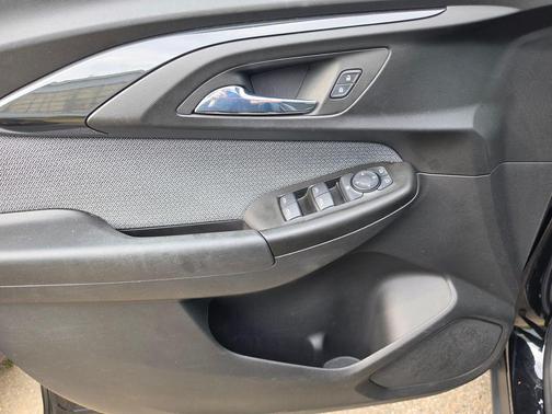 Mosaic Black Metallic 2023 Chevrolet Trailblazer LS