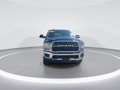 2019 RAM 2500 Tradesman Crew Cab 4x4 6'4' Box