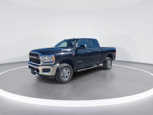 2019 RAM 2500 Tradesman Crew Cab 4x4 6'4' Box