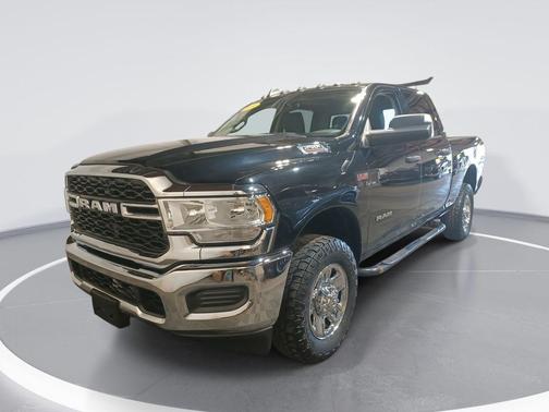 2019 RAM 2500 Tradesman Crew Cab 4x4 6'4' Box
