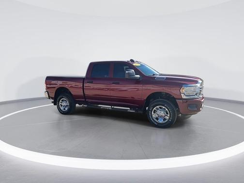 2024 RAM 2500 Tradesman Crew Cab 4x4 6'4' Box