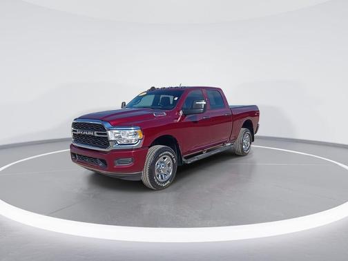 2024 RAM 2500 Tradesman Crew Cab 4x4 6'4' Box
