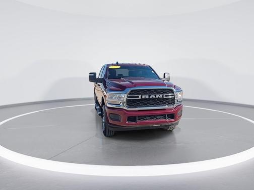 2024 RAM 2500 Tradesman Crew Cab 4x4 6'4' Box