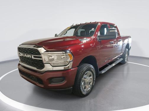2024 RAM 2500 Tradesman Crew Cab 4x4 6'4' Box