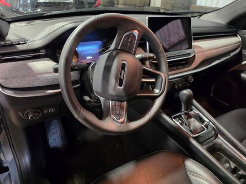 Sting-Gray Clearcoat 2024 Jeep Compass Latitude Lux