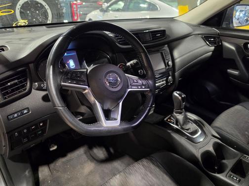 Gun Metallic 2020 Nissan Rogue SV