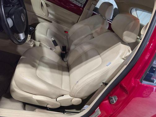 Salsa Red 2009 Volkswagen New Beetle S