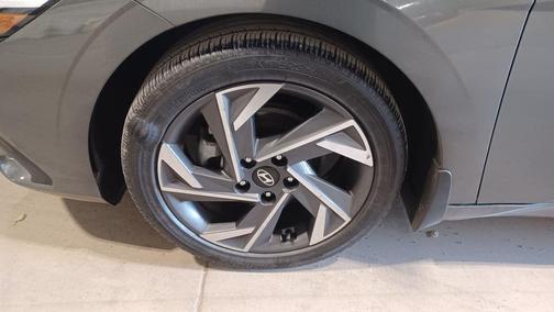 2024 Hyundai ELANTRA HEV Limited